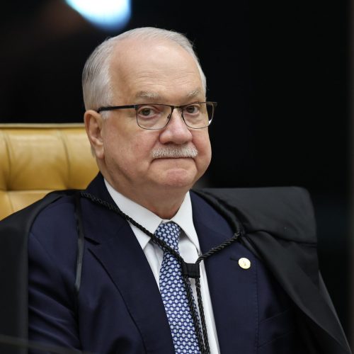 Fachin chama STF pra olhar no espelho e diz que é hora de regrar a própria casa